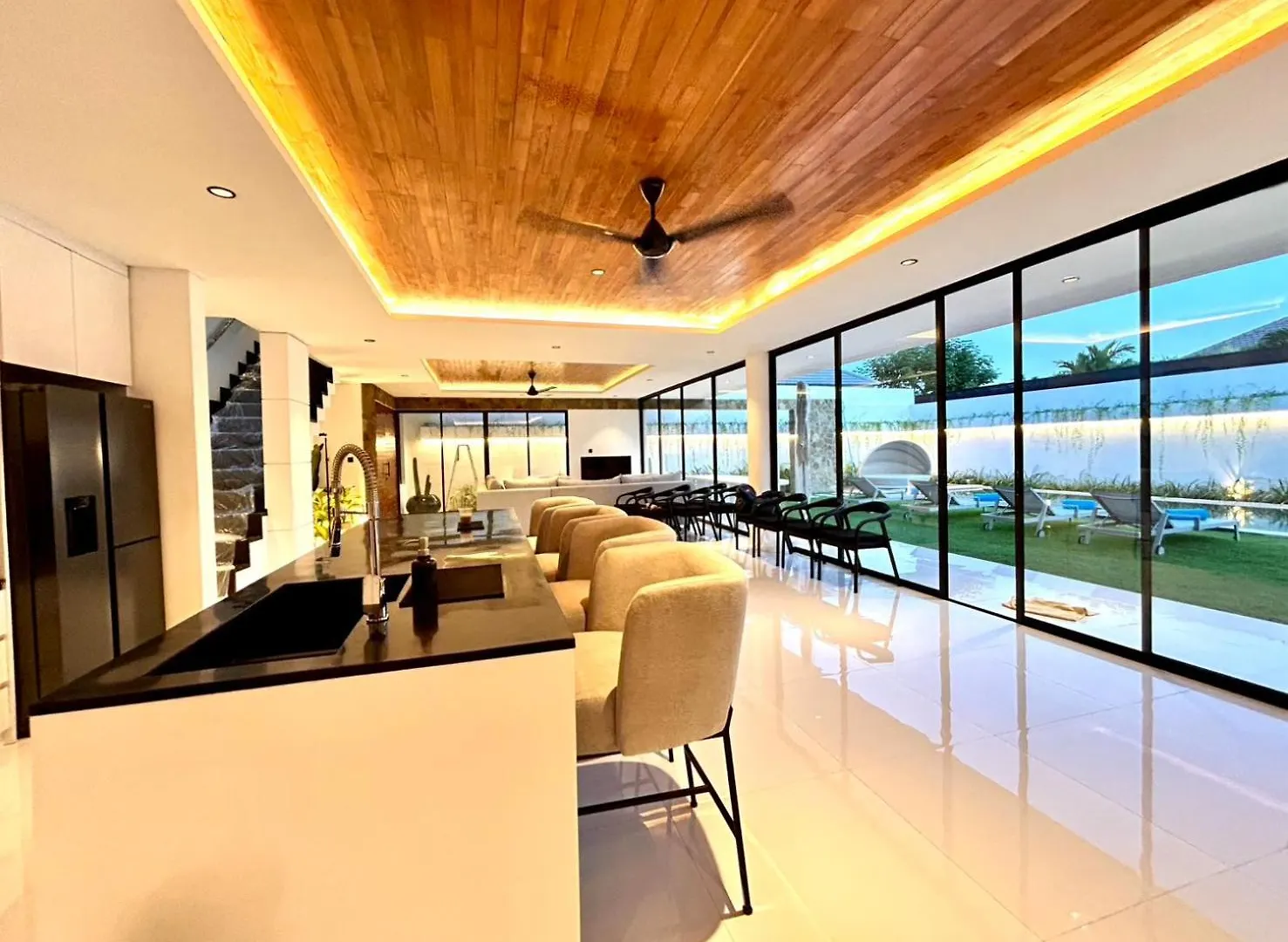 Villa Kawis Seminyak インドネシア